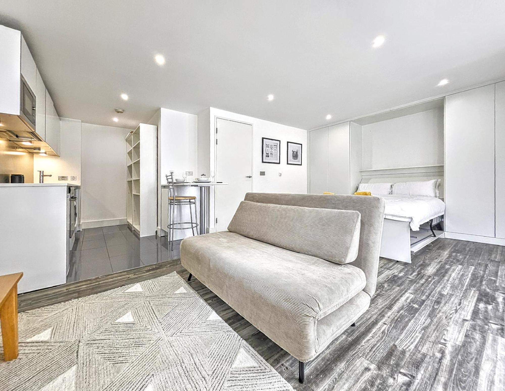 City Waterside, Old Street, Angel, Entire Private Apartment 런던 외부 사진
